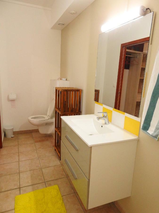 gîte CITRONNELLE Bouillante Extérieur photo
